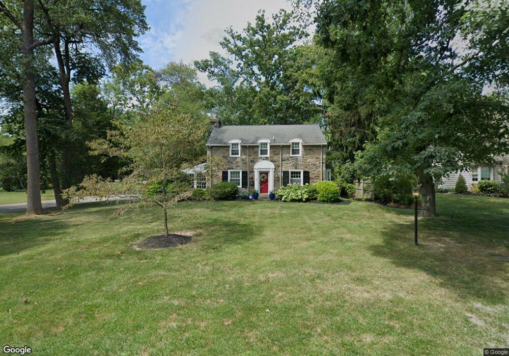 327 Palmers Ln, Wallingford, PA 19086 - photo 1