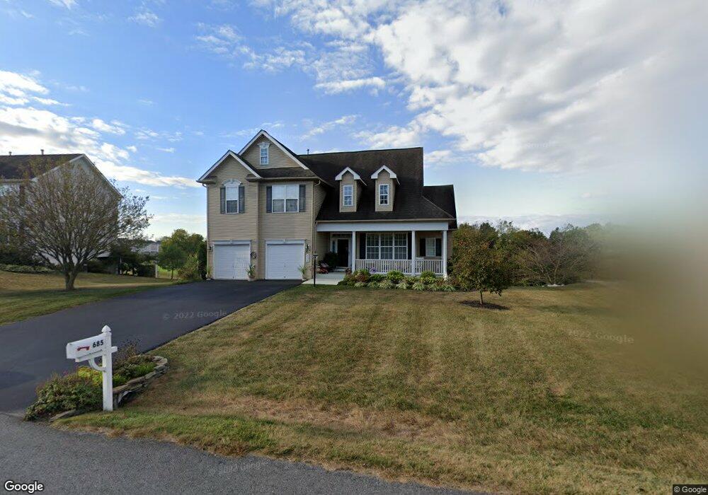 685 Shannon Dr N, Greencastle, PA 17225 - photo 1