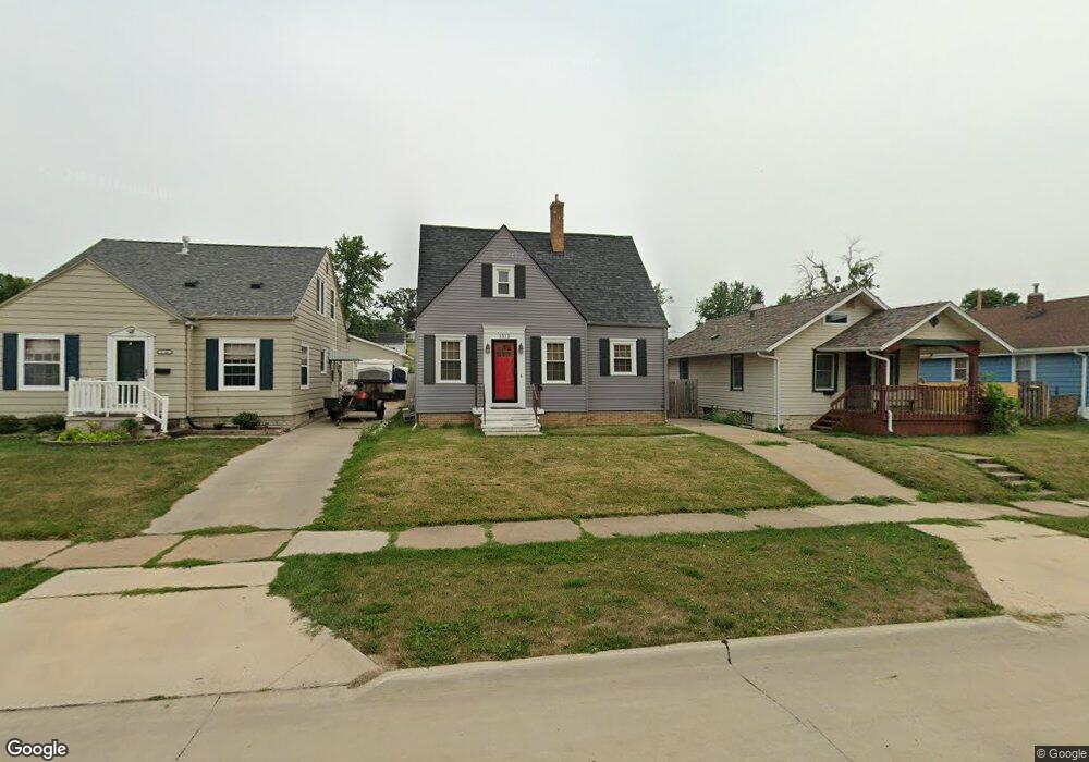 1512 B Ave NW, Cedar Rapids, IA 52405 - photo 1