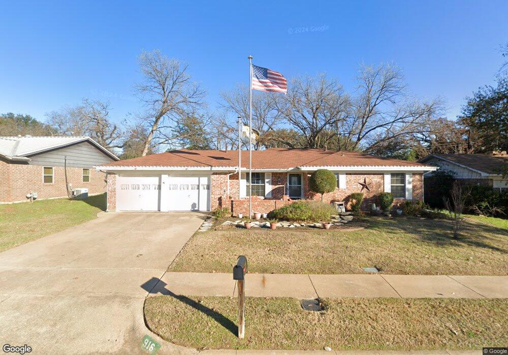 916 Chattanooga Dr, Bedford, TX 76022 - photo 1