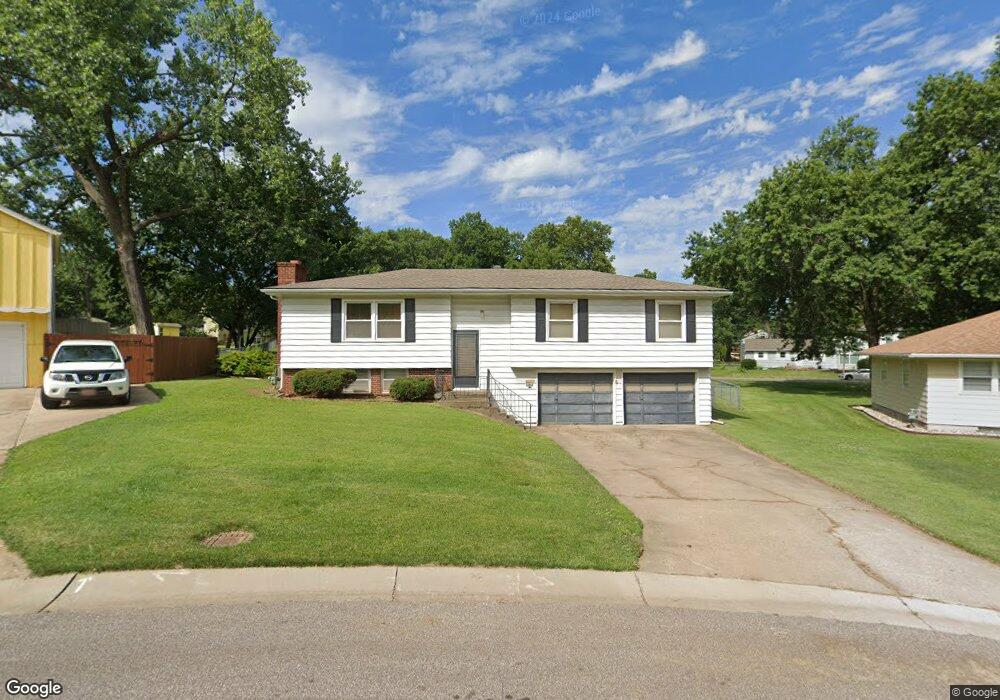 6426 Earnshaw St, Shawnee, KS 66216 - photo 1