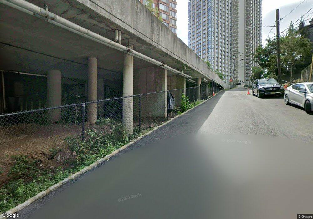100 Old Palisade Rd 604 unit 604, Fort Lee Boro, NJ 07024 - photo 1