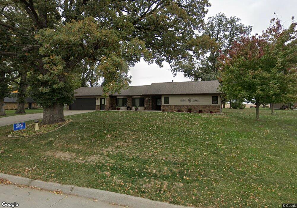 2120 W 15th St S, Newton, IA 50208 - photo 1