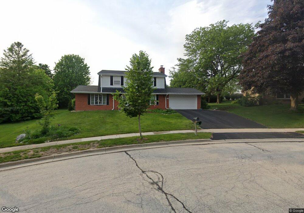 1826 Jeffery Ln, Waukesha, WI 53186 - photo 1