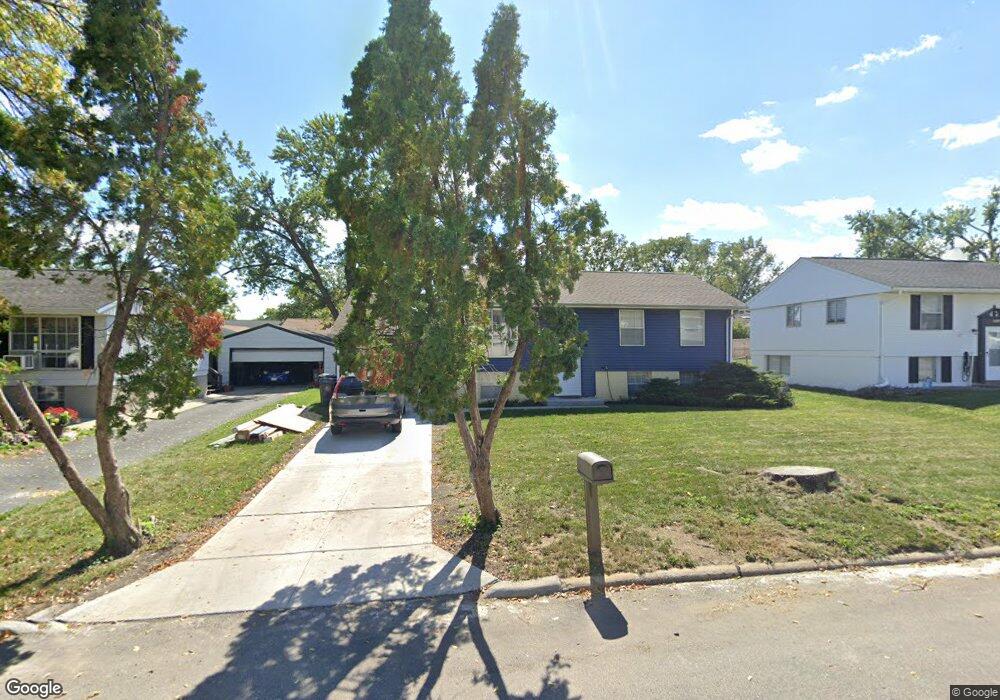 3115 Pebble Dr SW, Cedar Rapids, IA 52404 - photo 1