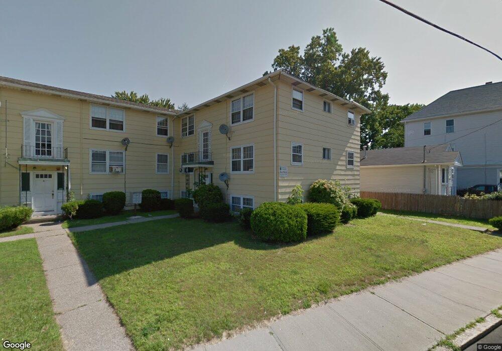 689 Weeden St, Pawtucket, RI 02860 - photo 1