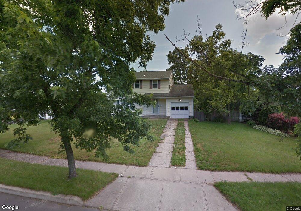 6 Dorian Ln, ComMacK, NY 11725 - photo 1