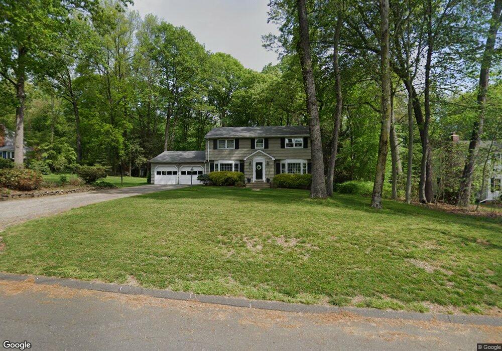 28 Clarion Place, Trumbull, CT 06611 - photo 1