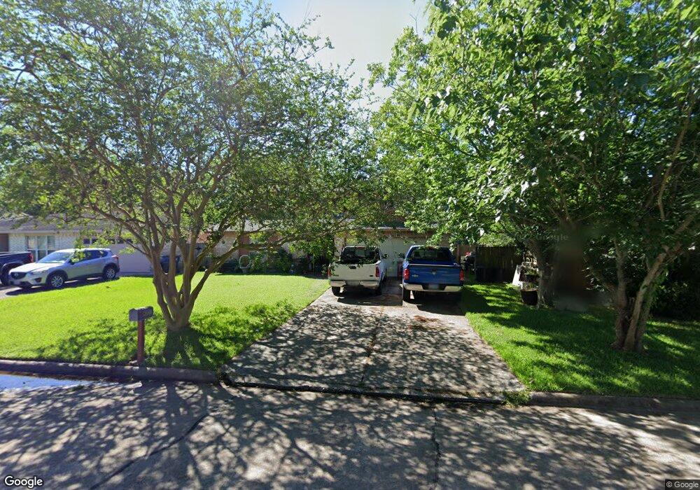 4331 Lucian Ln, Friendswood, TX 77546 - photo 1