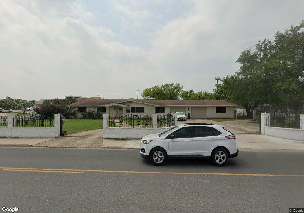 919 W Kelly Ave, Pharr, TX 78577 - photo 1