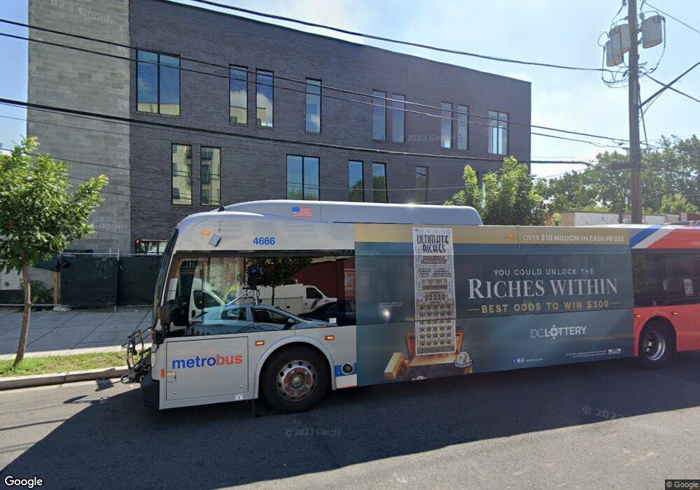 611 Division Ave NE, Washington, DC 20019 - photo 1