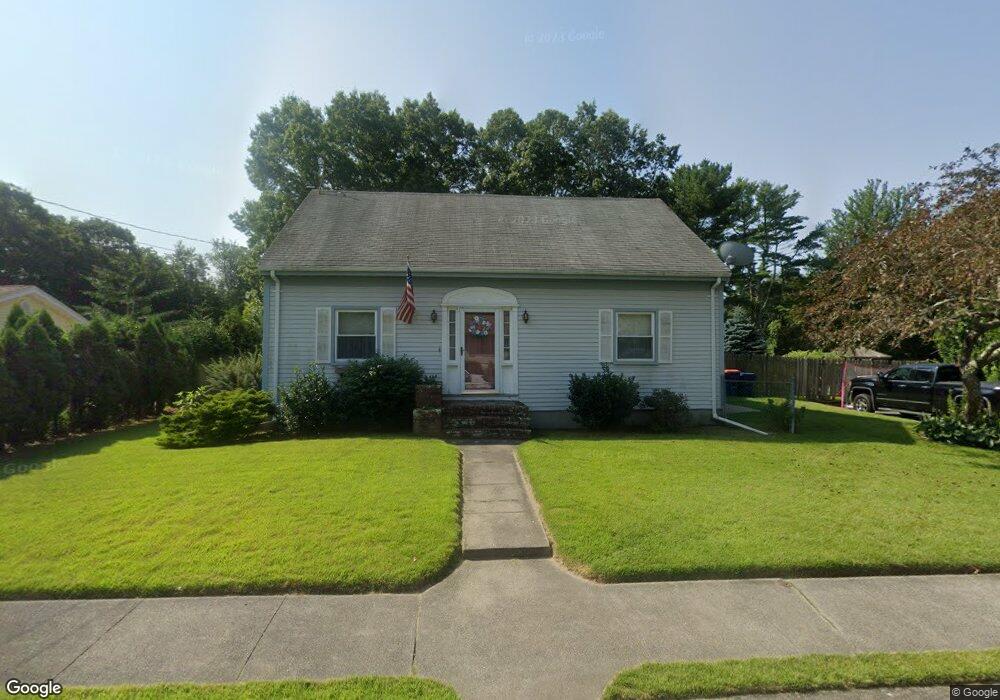 7 Manuel St, Fairhaven, MA 02719 - photo 1