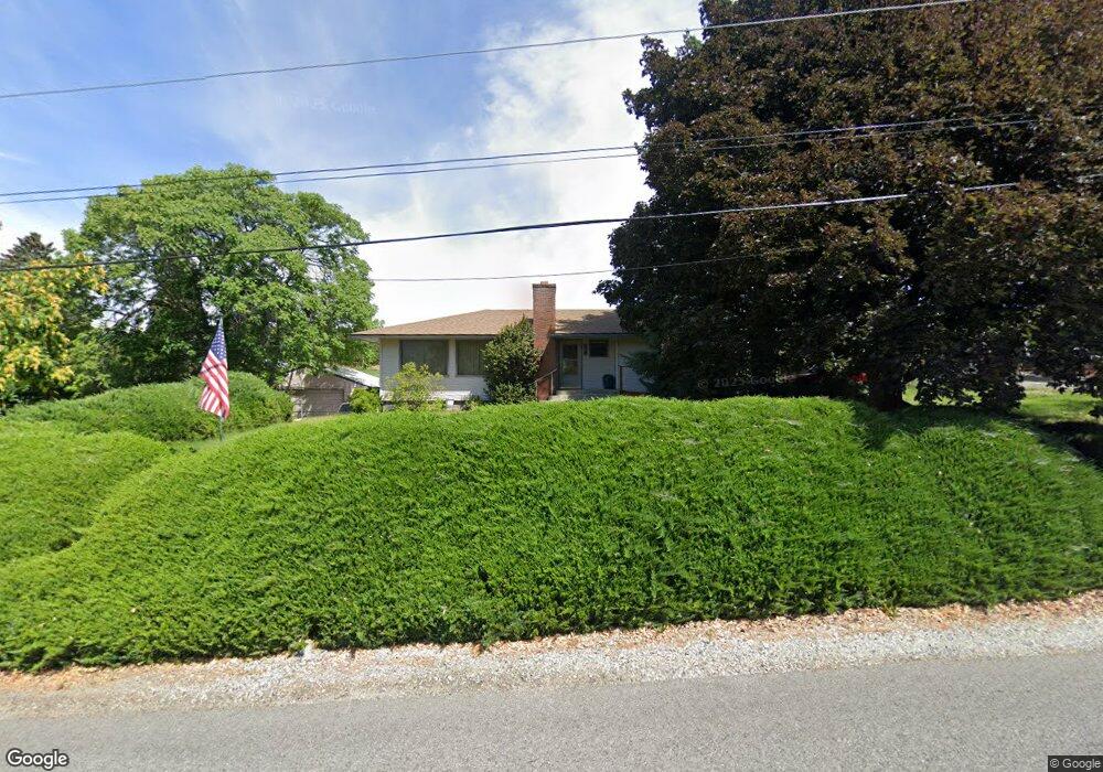 2281 8th St SE, East Wenatchee, WA 98802 - photo 1