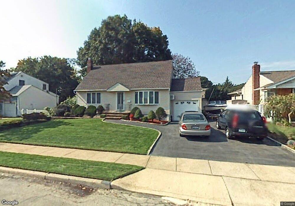 4060 Maywood Dr, Seaford, NY 11783 - photo 1