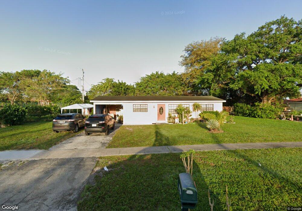 1615 Live Oak Dr, West Palm Beach, FL 33415 - photo 1