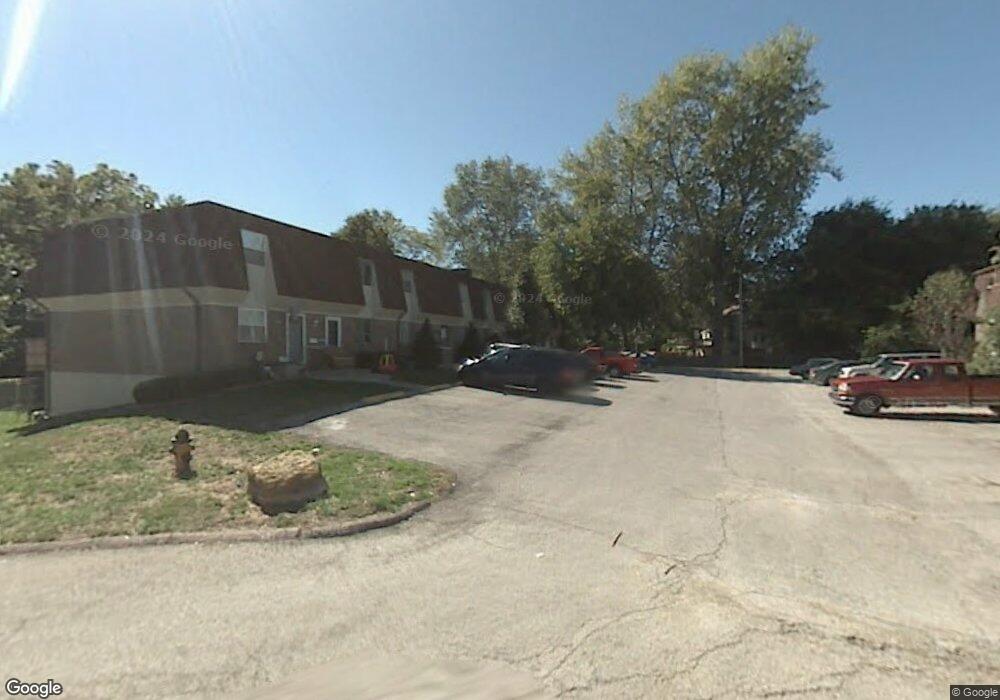 10027 W 52nd St, Shawnee, KS 66203 - photo 1
