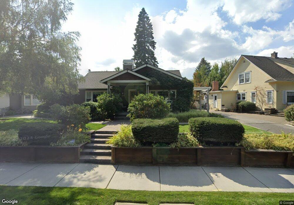 862 NW Riverside Blvd, Bend, OR 97701 - photo 1