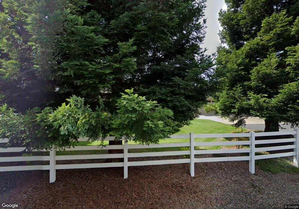 584 Rogue Ridge Dr, Grants Pass, OR 97527 - photo 1