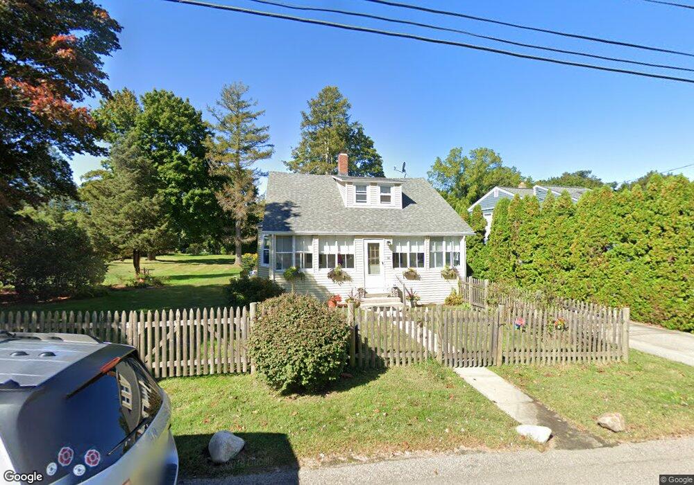 36 Clinton Ave, Jamestown, RI 02835 - photo 1