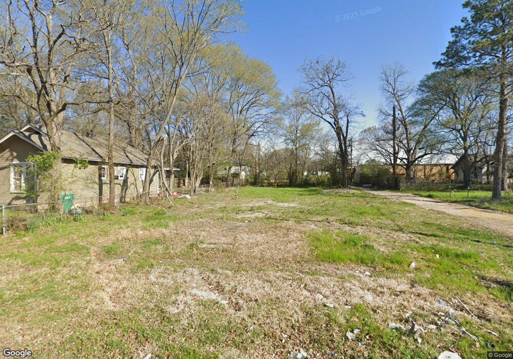 1916 W 9th St, Texarkana, TX 75501 - photo 1