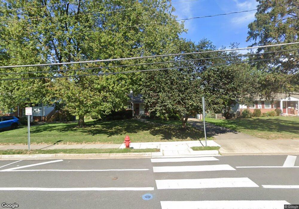 8310 Cottage St, Vienna, VA 22180 - photo 1