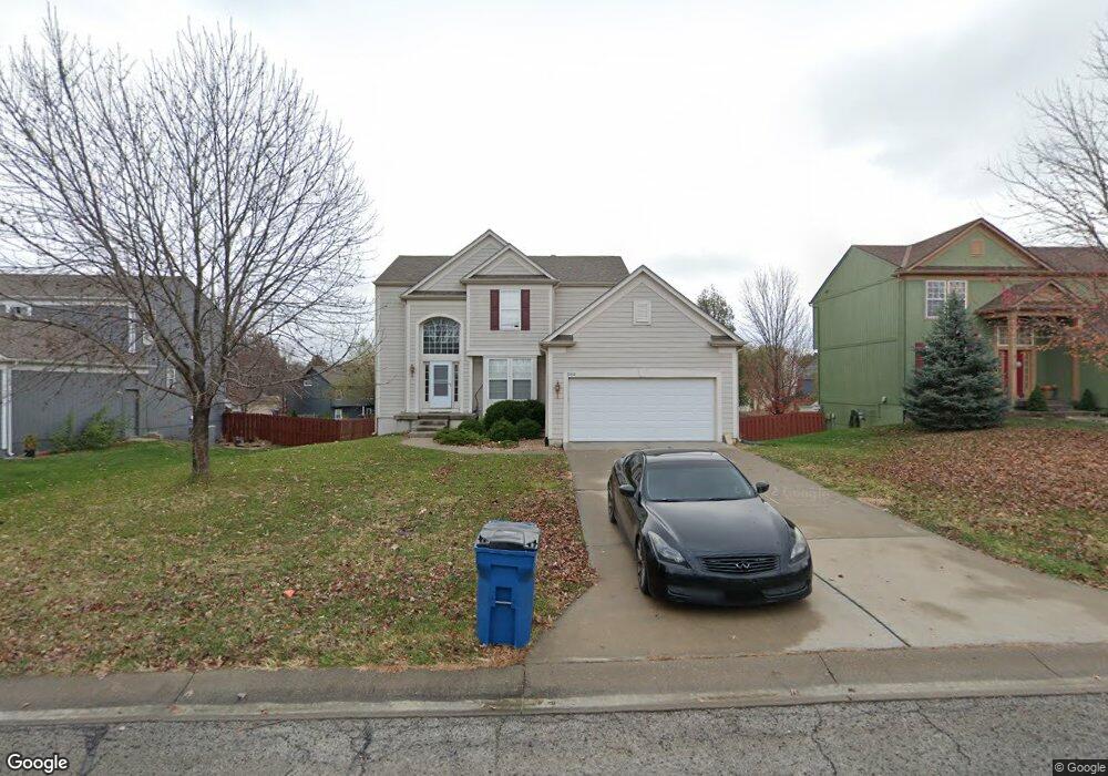 5513 Noble St, Shawnee, KS 66218 - photo 1