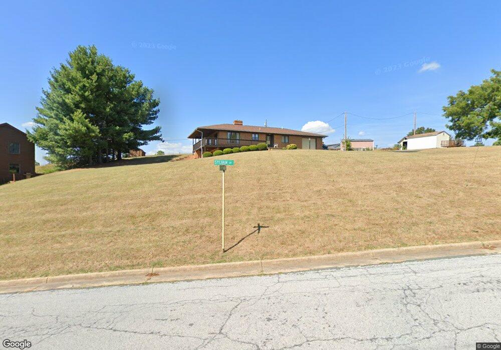 153 Sylvan Dr, Stuarts Draft, VA 24477 - photo 1