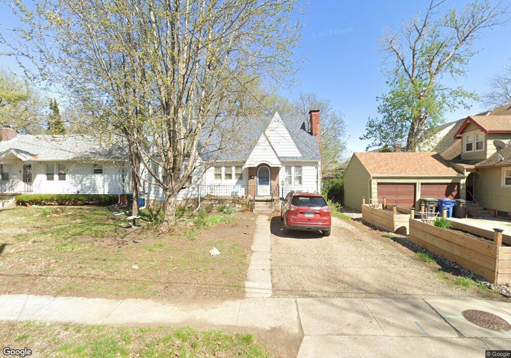 1909 40th St, Des Moines, IA 50310 - photo 1