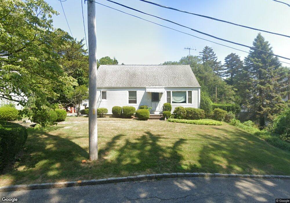 20 The Promenade, Glen Head, NY 11545 - photo 1