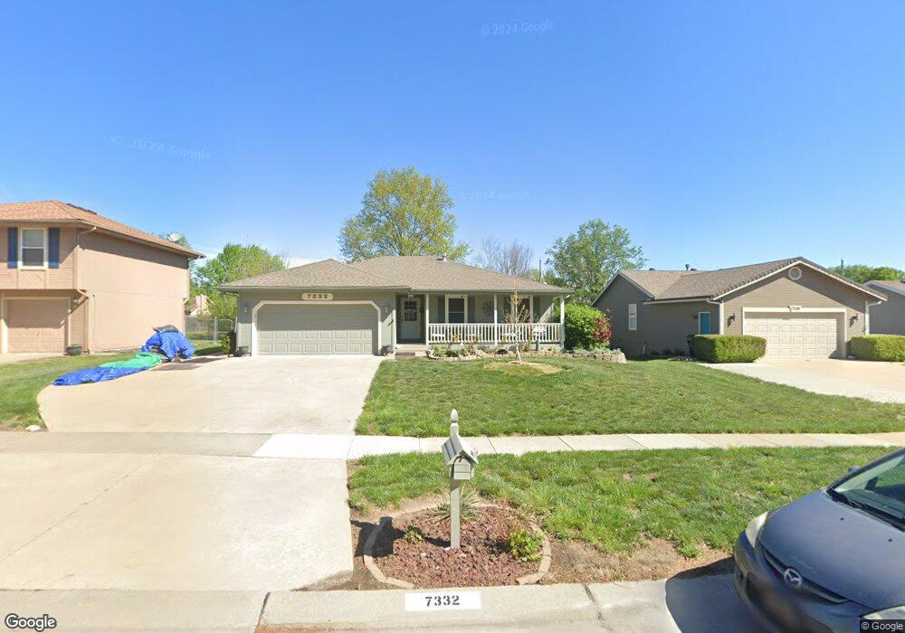7332 SW 27th St, Topeka, KS 66614 - photo 1
