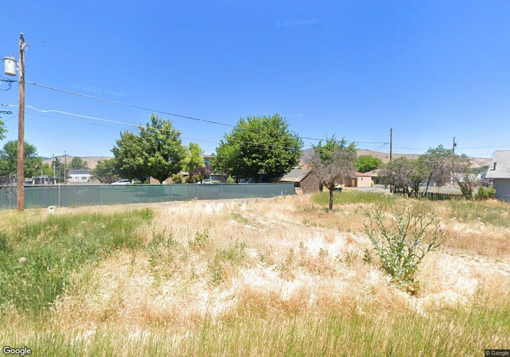 2427 Pershing Way, Klamath Falls, OR 97601 - photo 1