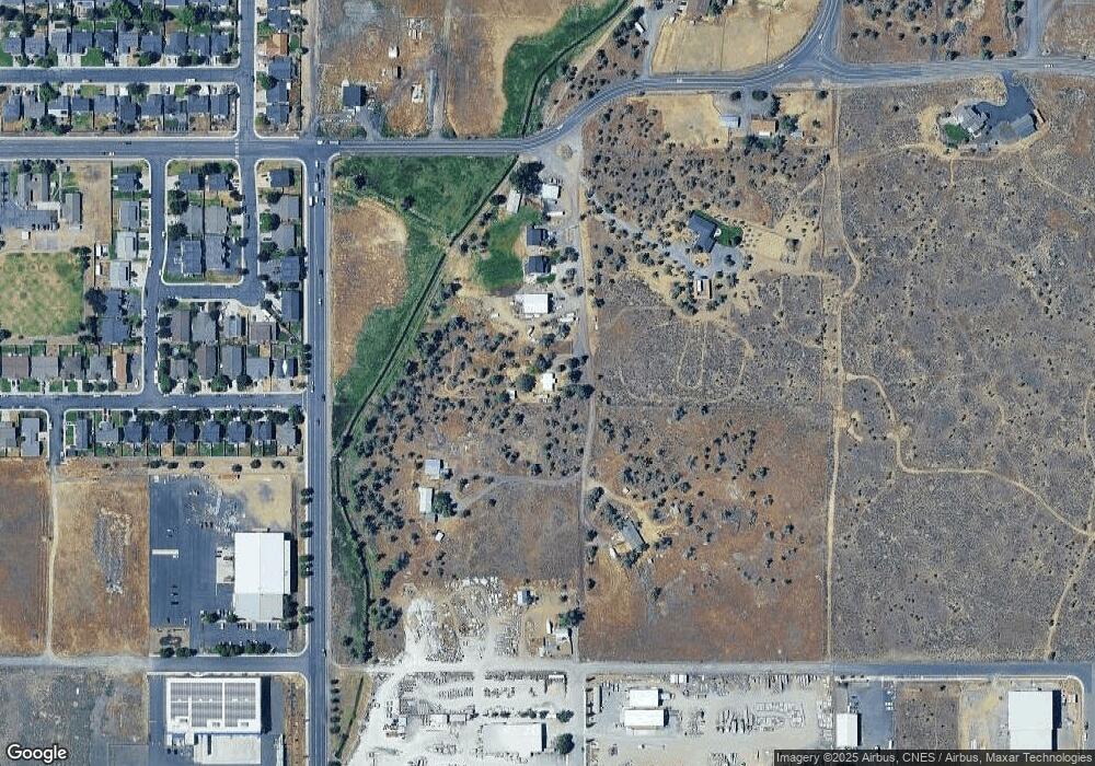 1455 NE 11th St, Redmond, OR 97756 - photo 1