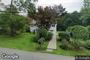 8 Cypress Ln, Yorktown Heights, NY 10598