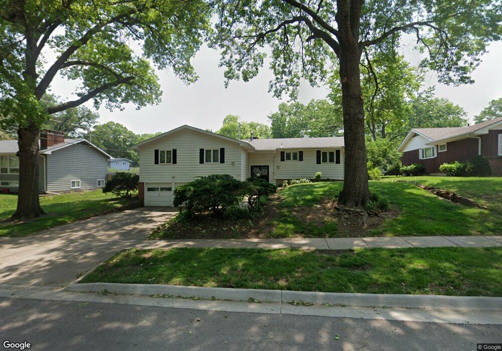 1619 SW Withdean Rd, Topeka, KS 66611 - photo 1