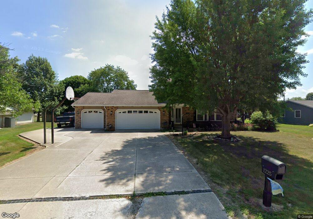 1225 Ridgewood Ln, Bluffton, IN 46714 - photo 1