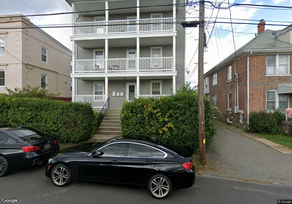 18 Bennett Ave, Waterbury, CT 06708 - photo 1