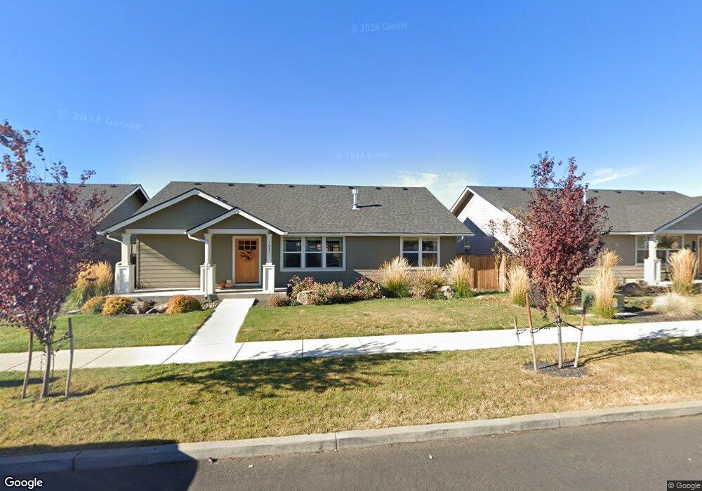 1921 NE 5th St, Redmond, OR 97756 - photo 1