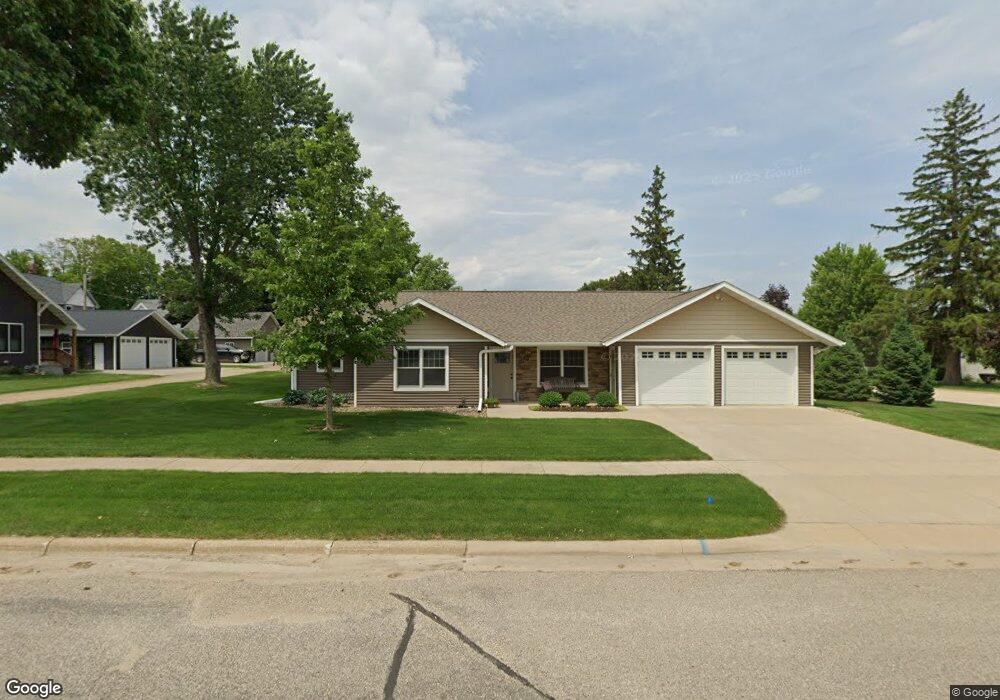 514 W 4th St, Zumbrota, MN 55992 - photo 1