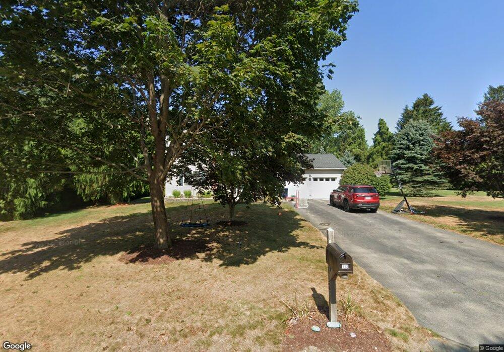 112 Hidden Lake Dr, North Kingstown, RI 02877 - photo 1