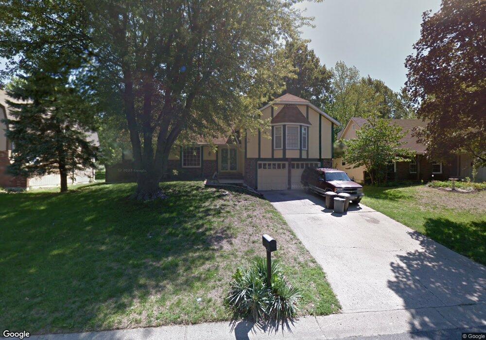 1800 NW Willowbrook Dr, Blue Springs, MO 64015 - photo 1