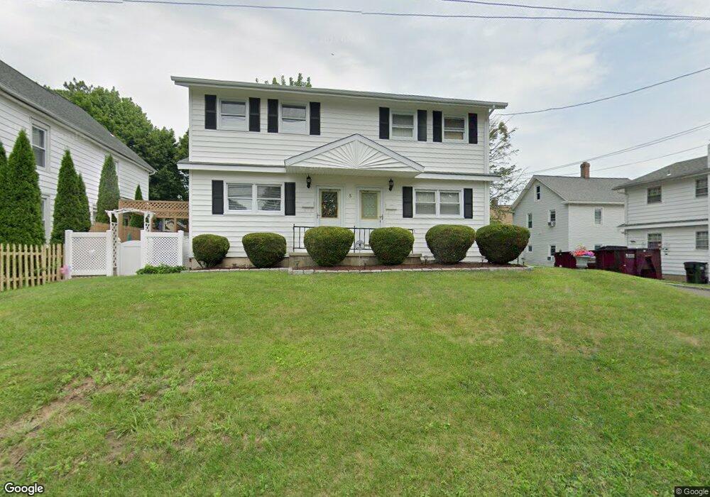 5 Somers St unit 2, Danbury, CT 06810 - photo 1