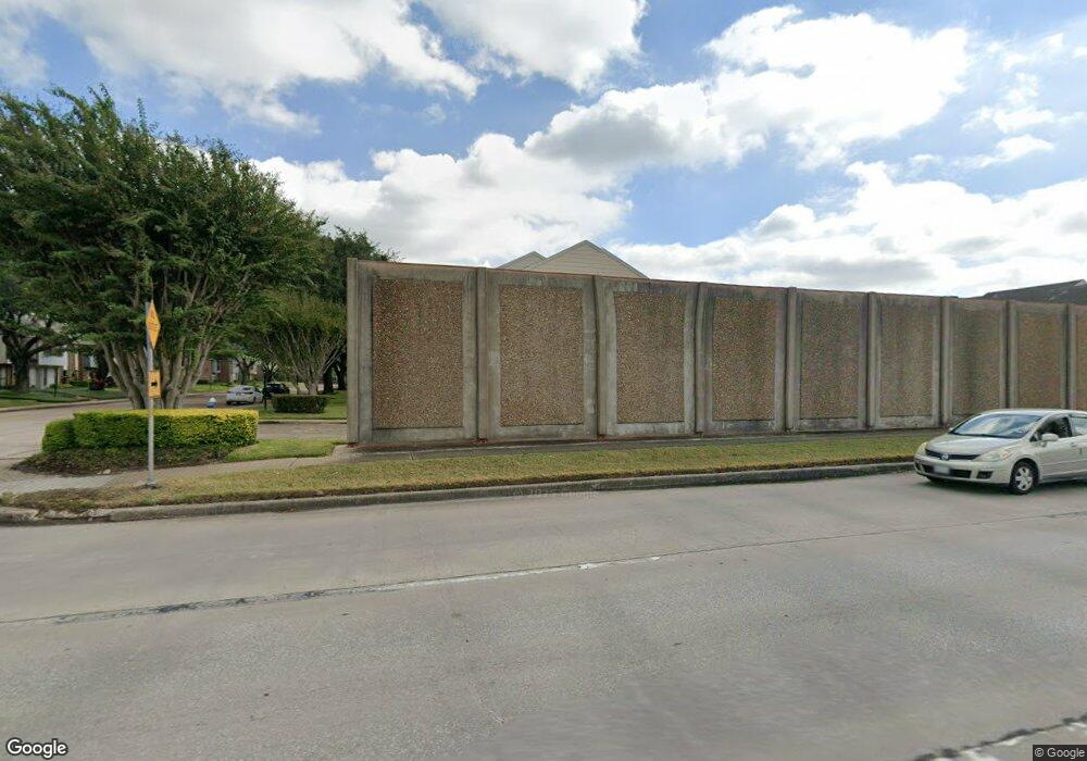 10323 Longmont Dr unit 37, Houston, TX 77042 - photo 1