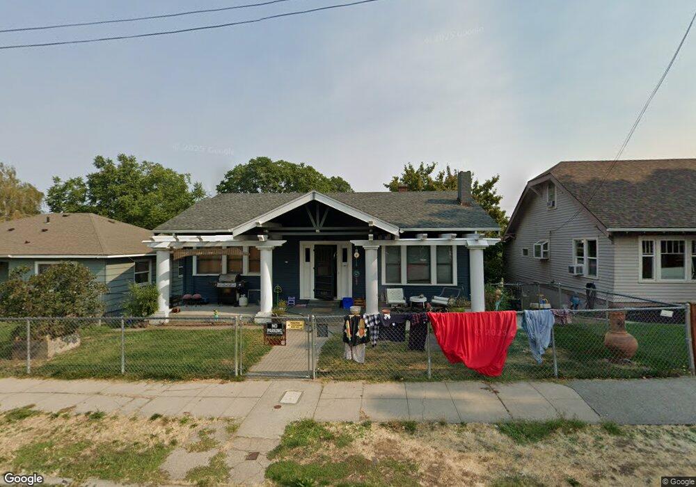 607 E 10th St, the Dalles, OR 97058 - photo 1