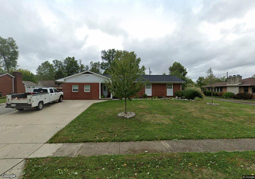 631 Raymond St, Plainfield, IN 46168 - photo 1