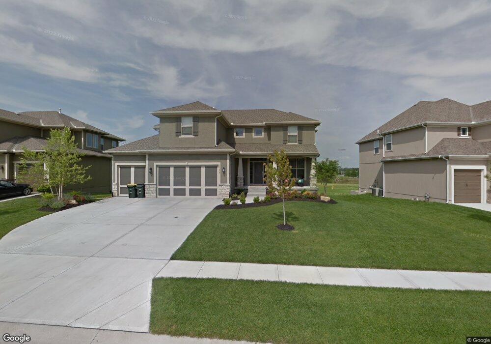 22438 W 61st St, Shawnee, KS 66226 - photo 1