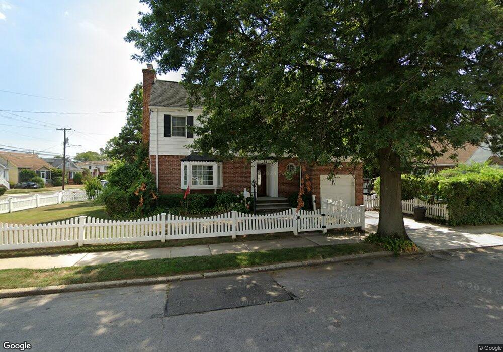 32 W Dover St, Valley Stream, NY 11580 - photo 1