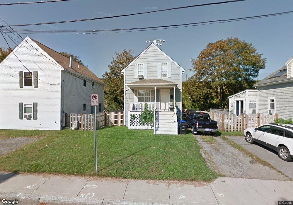 20 Weaver Ave, Newport, RI 02840 - photo 1