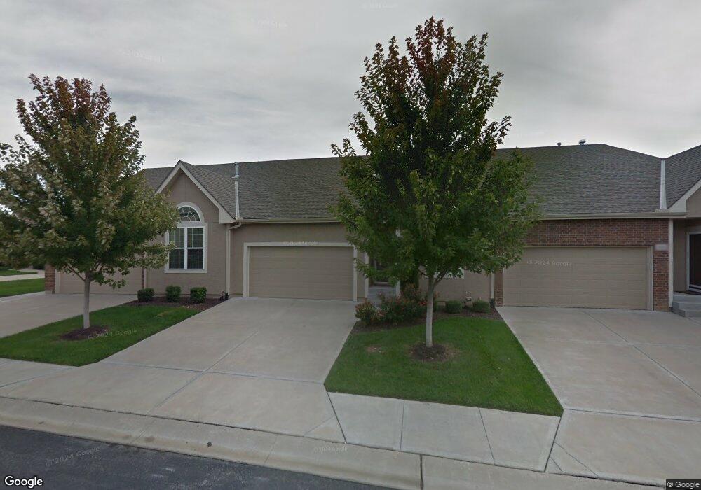 15519 W 61st Terrace, Shawnee, KS 66217 - photo 1