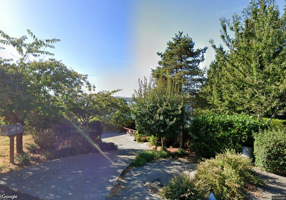 7601 W Mercer Way, Mercer Island, WA 98040 - photo 1