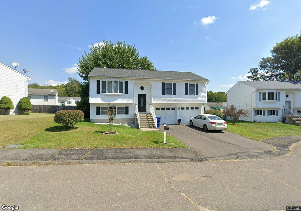 76 Kalin Ct, Waterbury, CT 06704 - photo 1